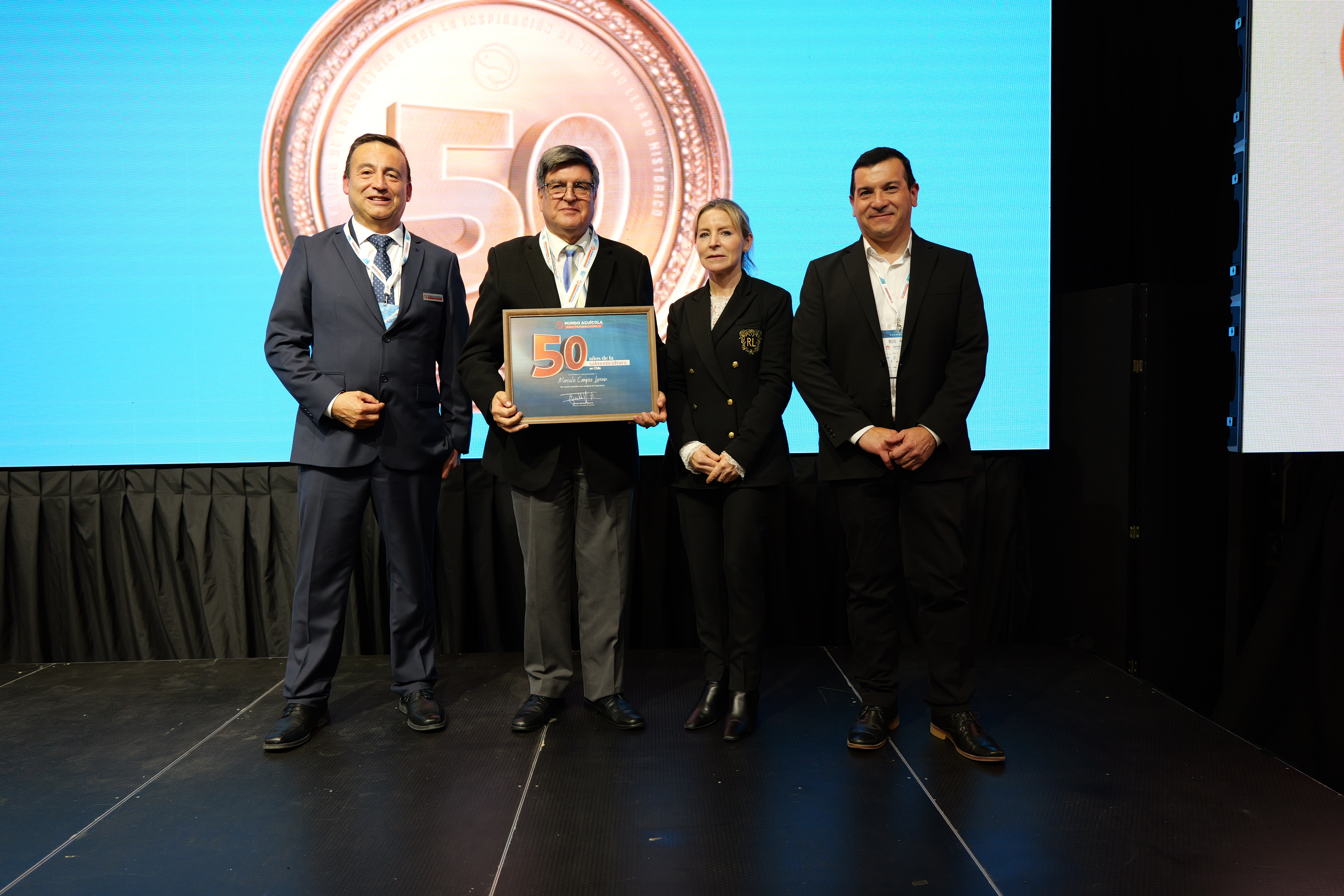 Marcelo Campos Larraín recibe Premio a la Trayectoria y destaca el rol de la ciencia en el desarrollo sostenible de la acuicultura